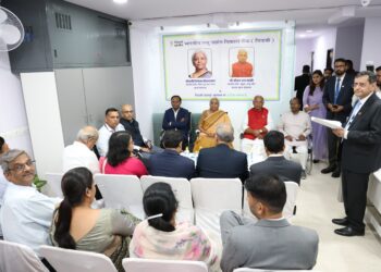 Union Finance Minister handed over loan letters worth Rs 5 crore to micro and small industries in Udaipur